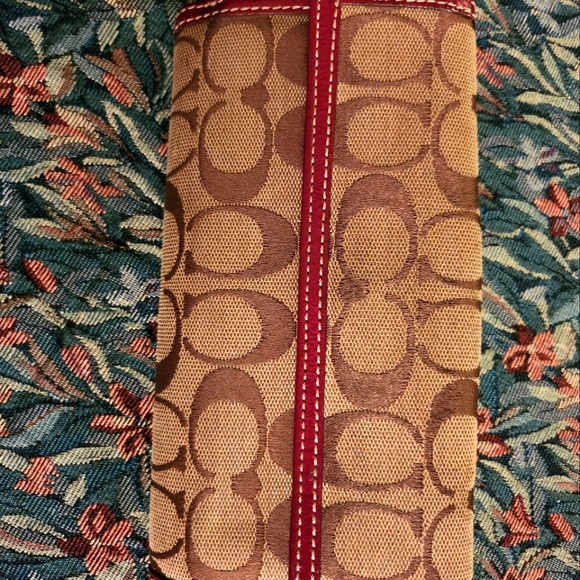 Coach clutch - Picture 2 of 5